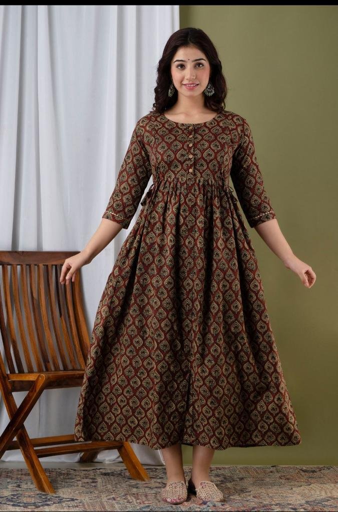2 in 1 Cotton Feeding Top with Zip & Front Buttons-DARK BROWN WITH LEAF PRINT
